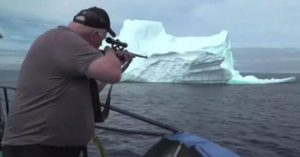 Glacier parts are fired in Greenland