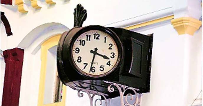 howrah-big-clock