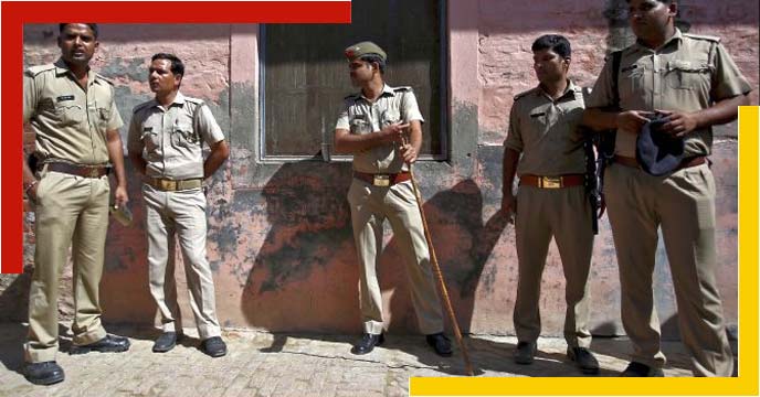 policemen attack judge in Bihar court
