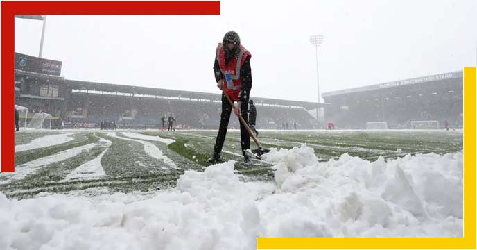 Premier League matches postponed due to snow
