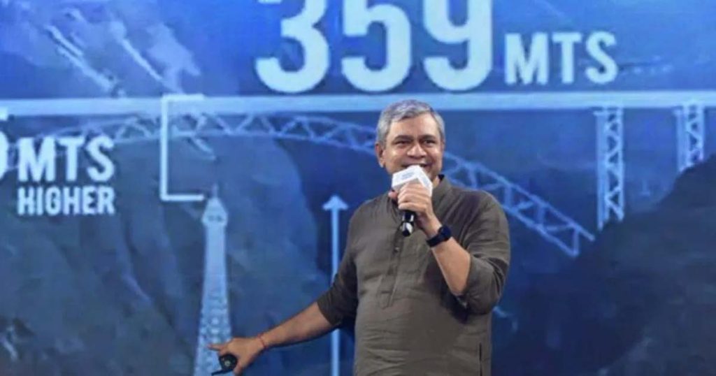 Indian Railways Hired 5 Lakh Employees in a Decade: Minister"