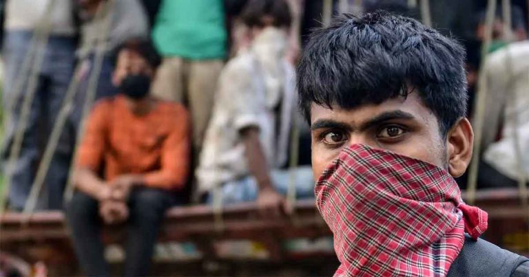 Construction-Workers'-Wages-Lowest-in-BJP-Ruled-States