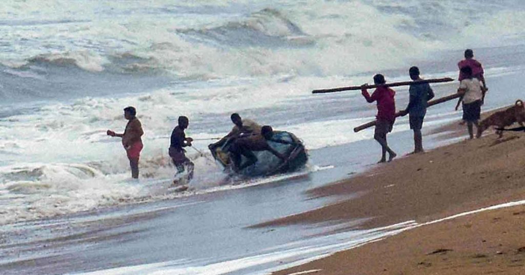 West Bengal CM Orders Immediate Action as Heavy Rain and Cyclone Threat Trigger Flood Alerts Across Districts