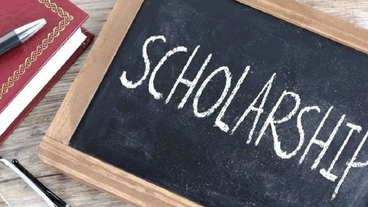 গুগল ও ইউটিউবের সহযোগিতায় ১৫,০০০ প্রার্থীকে এআই স্কলারশিপ দেবে সরকার